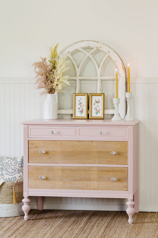 Bouquet: Milk Painting Veneer Furniture