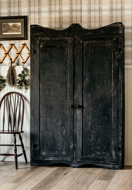 Dark Primitive Hutch Makeover