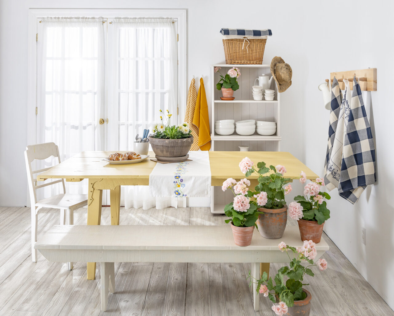 DIYing a Farmhouse Dining Table with Milk Paint Milk Paint by